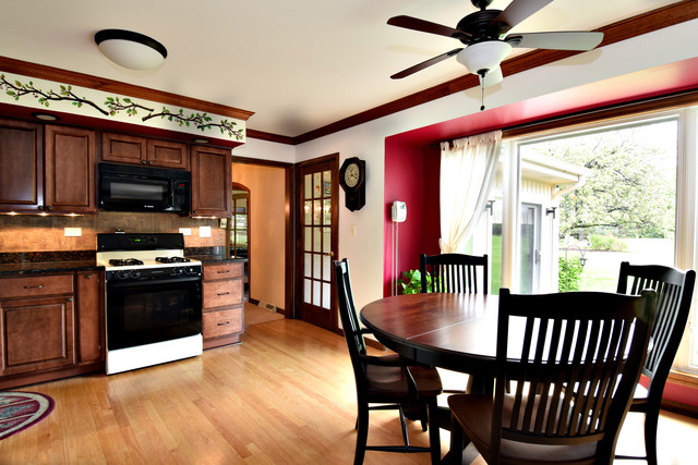 29 W446 Garden Dr, Bartlett, IL 60103 photo 7