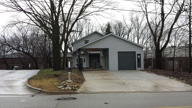 2 Arrowhead Dr, Algonquin, IL 60102 photo 2
