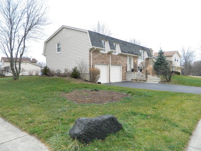790 Charleston Ln, Hoffman Estates, IL 60192 photo 20