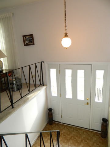 790 Charleston Ln, Hoffman Estates, IL 60192 photo 2