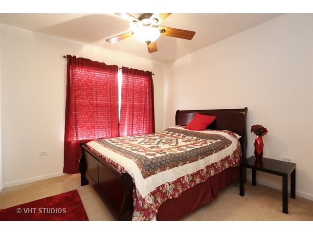 420 Plainview Dr, Bolingbrook, IL 60440 photo 15