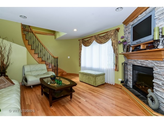 7618 S Ferdinand Ave, Bridgeview, IL 60455 photo 5