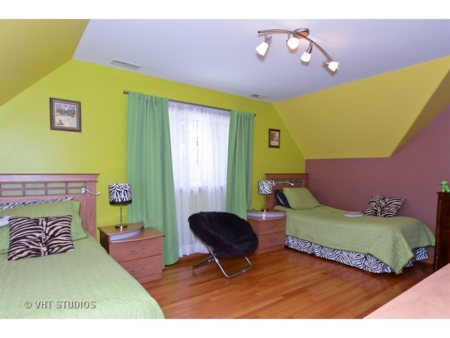 7618 S Ferdinand Ave, Bridgeview, IL 60455 photo 8