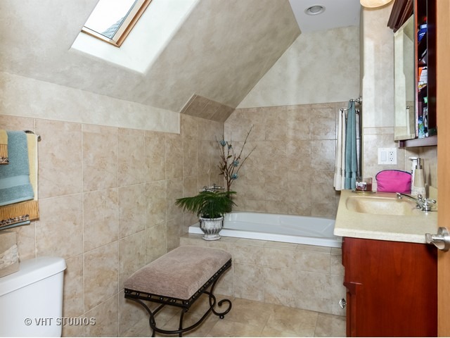 7618 S Ferdinand Ave, Bridgeview, IL 60455 photo 4