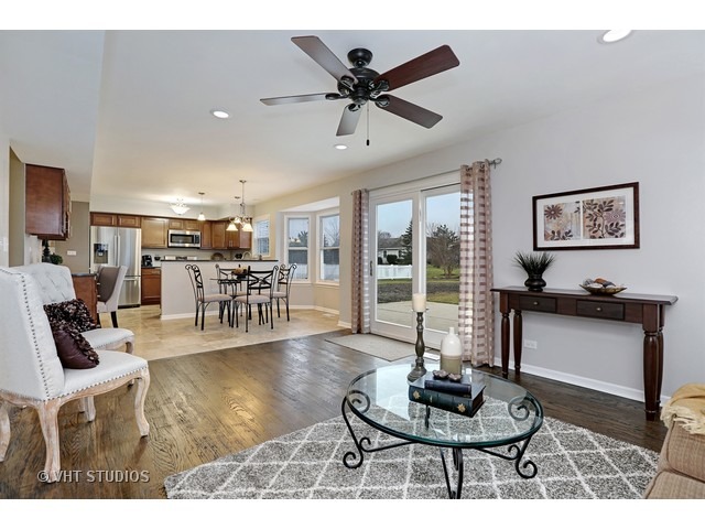 1310 Northgate Dr, Bartlett, IL 60103 photo 11