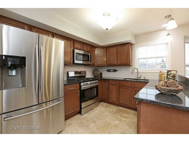 1310 Northgate Dr, Bartlett, IL 60103 photo 6