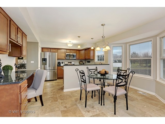 1310 Northgate Dr, Bartlett, IL 60103 photo 8