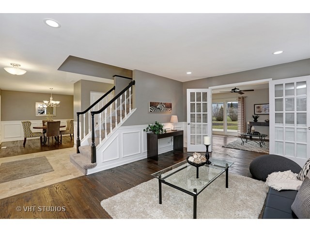 1310 Northgate Dr, Bartlett, IL 60103 photo 5