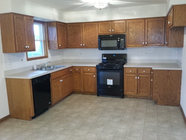 6613 Benich Ln, Plainfield, IL 60586 photo 8