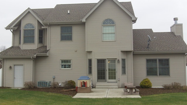 1329 Eagle Bluff Dr, Bourbonnais, IL 60914 photo 3