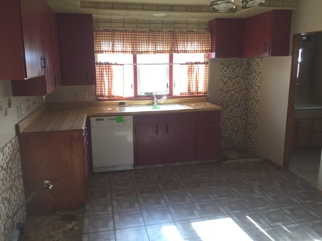 147 E Florence St, Oglesby, IL 61348 photo 7