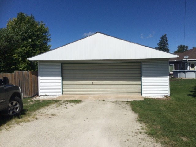 147 E Florence St, Oglesby, IL 61348 photo 10