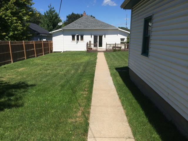 147 E Florence St, Oglesby, IL 61348 photo 13