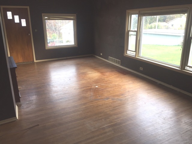 147 E Florence St, Oglesby, IL 61348 photo 4