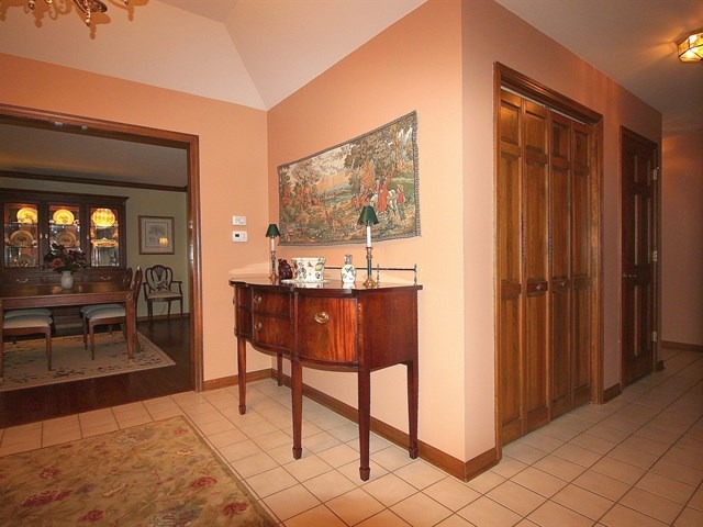 33 W120 Brewster Creek Cir, Wayne, IL 60184 photo 4