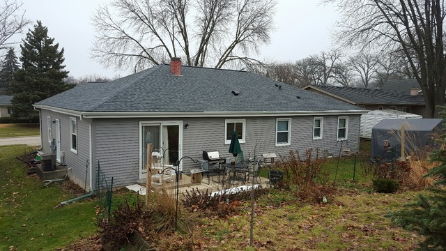 907 Hampton Ct, Mchenry, IL 60050 photo 3