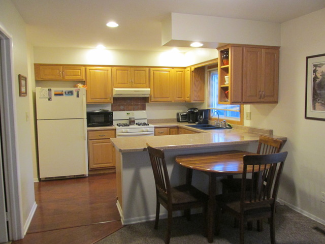 907 Hampton Ct, Mchenry, IL 60050 photo 8