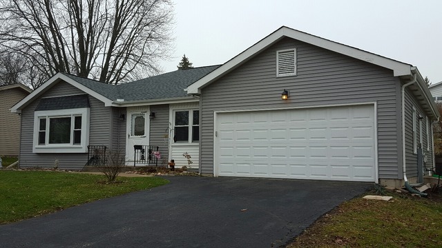 907 Hampton Ct, Mchenry, IL 60050 photo 2