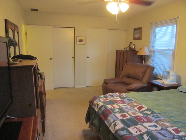 907 Hampton Ct, Mchenry, IL 60050 photo 11