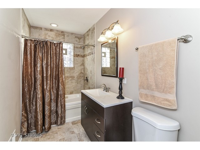 11960 S Kedvale Ave, Alsip, IL 60803 photo 9