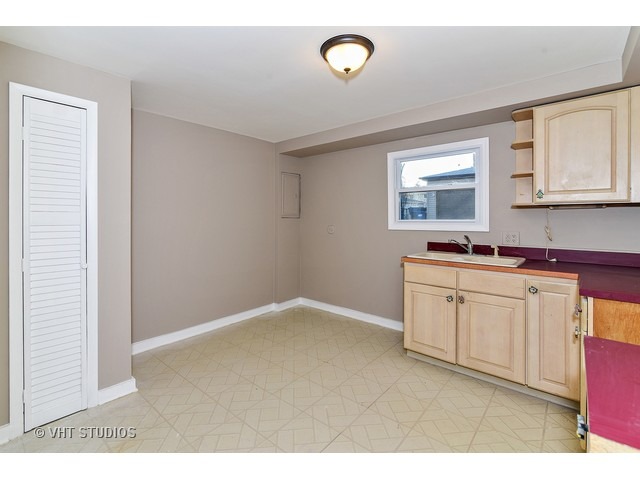 11960 S Kedvale Ave, Alsip, IL 60803 photo 13