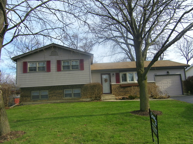 6718 Wander Way, Cary, IL 60013 photo 1