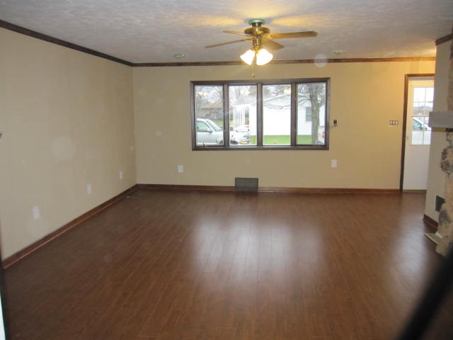 3155 E 15th Rd, Ottawa, IL 61350 photo 5