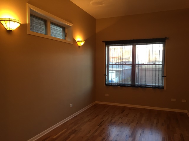 2824 N Troy St, Chicago, IL 60618 photo 11