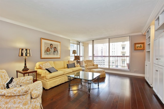 201 E Chestnut St #9a, Chicago, IL 60611 photo 3