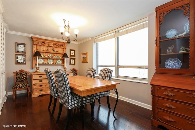 201 E Chestnut St #9a, Chicago, IL 60611 photo 4