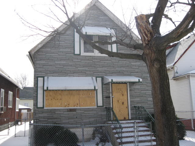 135 E 103rd Pl, Chicago, IL 60628 photo 1