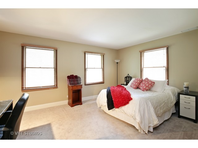51 Gromer Rd, Elgin, IL 60120 photo 10
