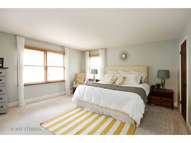 51 Gromer Rd, Elgin, IL 60120 photo 8