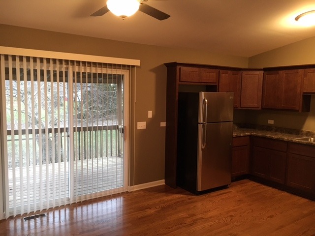 12178 W Yorkhouse Rd, Waukegan, IL 60087 photo 4