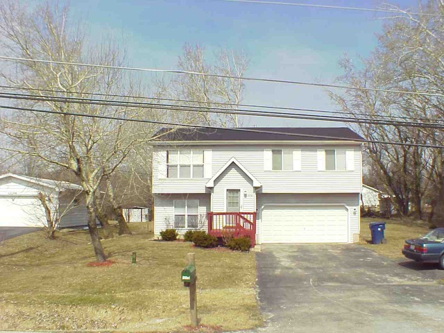 12178 W Yorkhouse Rd, Waukegan, IL 60087 photo 1