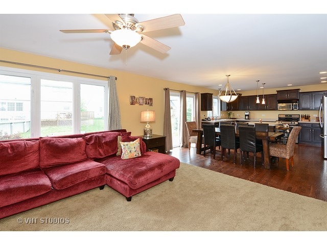 265 Maple St, Beecher, IL 60401 photo 4