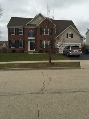 1004 Balmoral Ln, Elgin, IL 60120 photo 1