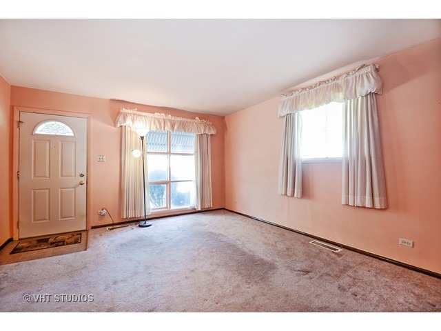 15305 Dorchester Ave, Dolton, IL 60419 photo 2
