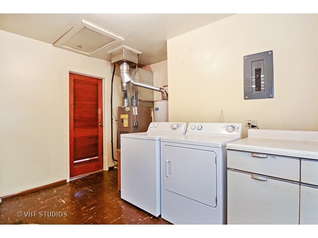 15305 Dorchester Ave, Dolton, IL 60419 photo 8