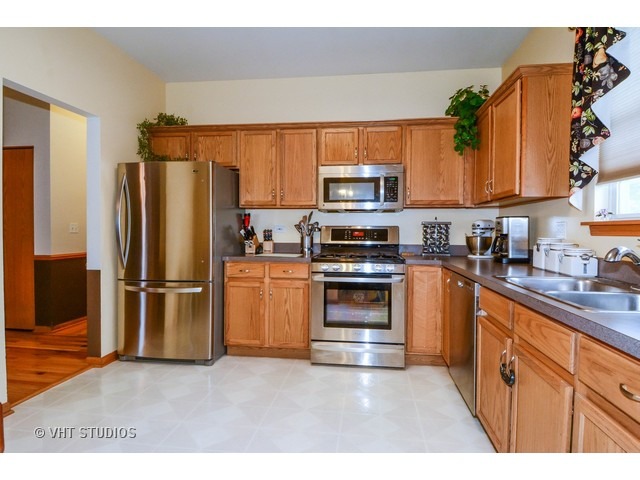 2934 Arbor Ln, Aurora, IL 60502 photo 4