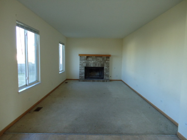 719 Osbron St, Plano, IL 60545 photo 7