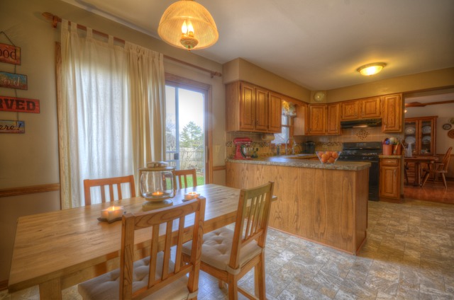 651 Canyon Ln, Elgin, IL 60123 photo 3
