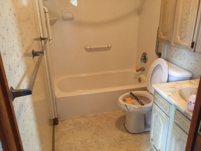 6901 S Roberts Rd, Bridgeview, IL 60455 photo 6