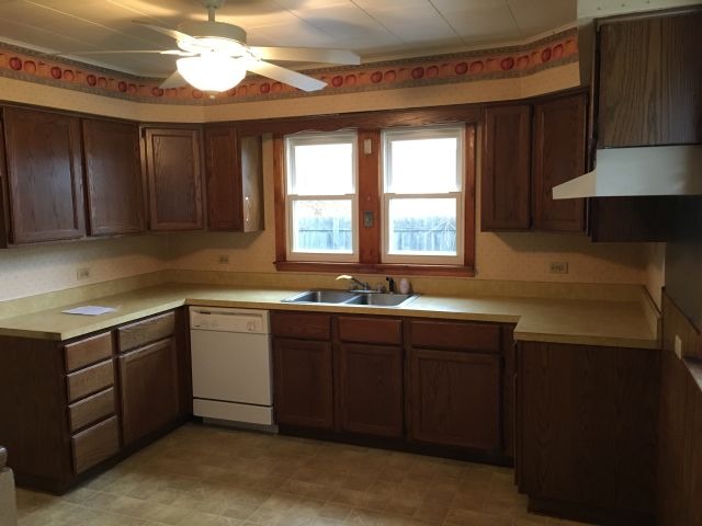 6901 S Roberts Rd, Bridgeview, IL 60455 photo 5
