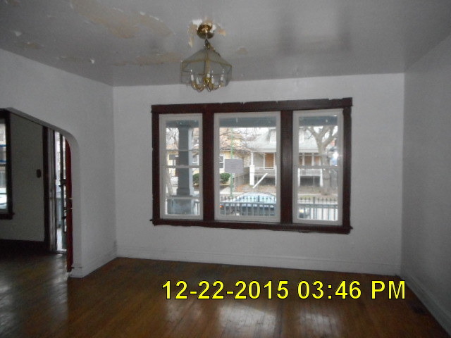11350 S Calumet Ave, Chicago, IL 60628 photo 2