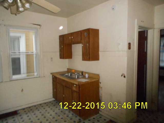 11350 S Calumet Ave, Chicago, IL 60628 photo 4