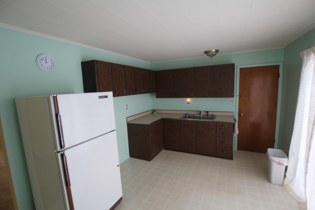 408 E Park St, Plano, IL 60545 photo 4