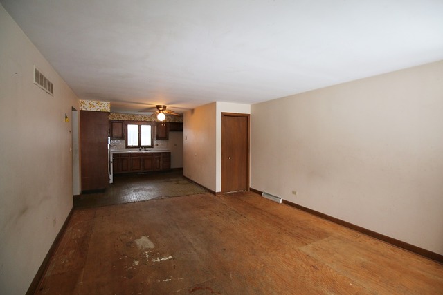 800 Goethe St, Elgin, IL 60123 photo 13