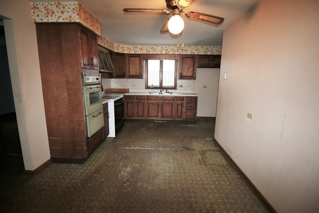 800 Goethe St, Elgin, IL 60123 photo 15