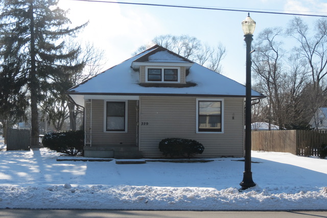 329 Slade Ave, Elgin, IL 60120 photo 1